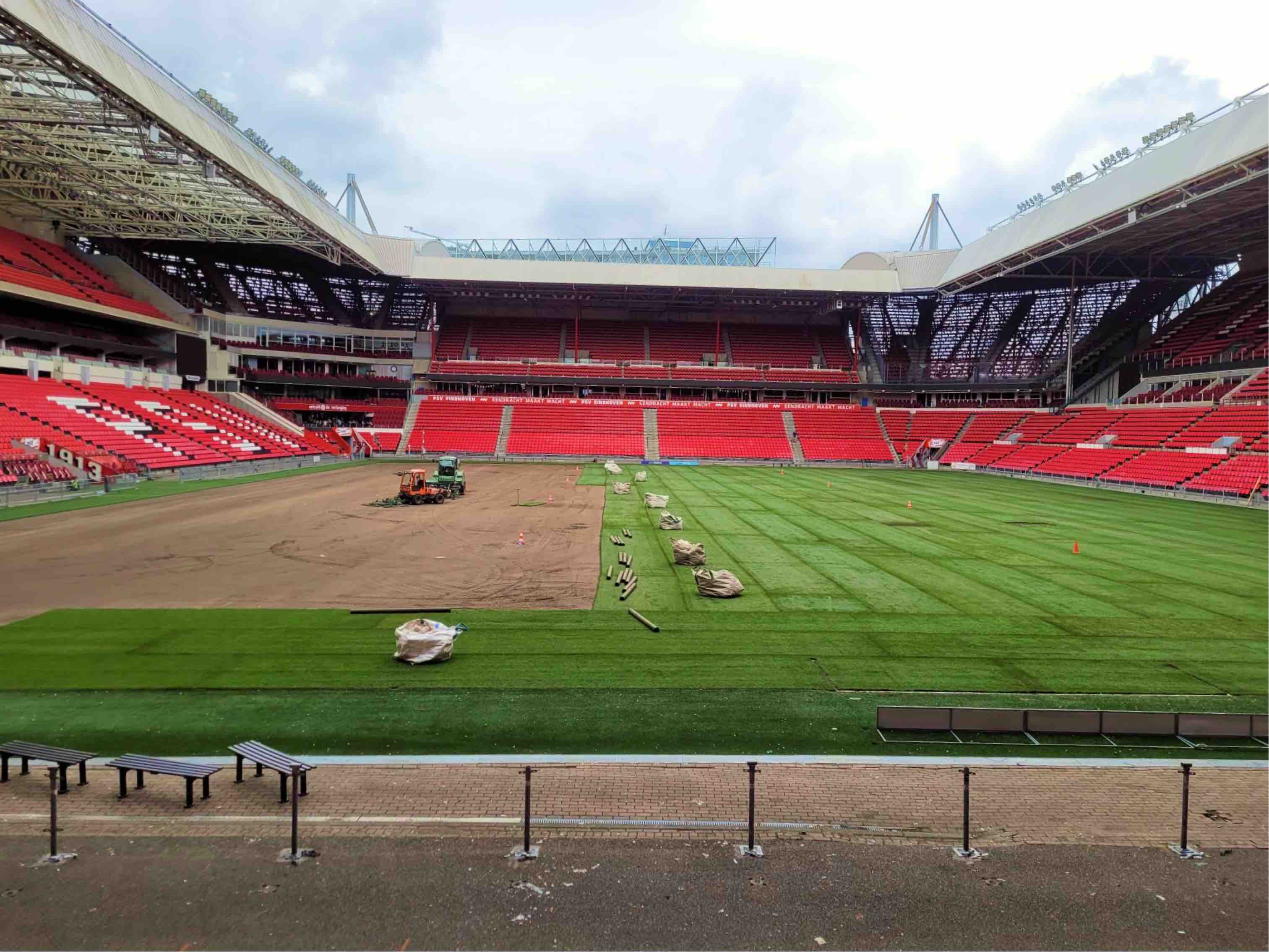 Graszoden leggen Graszoden leggen