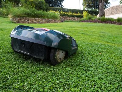 Veelvoorkomende vragen over de aanschaf van een robotgrasmaaier | Gazon-online.be